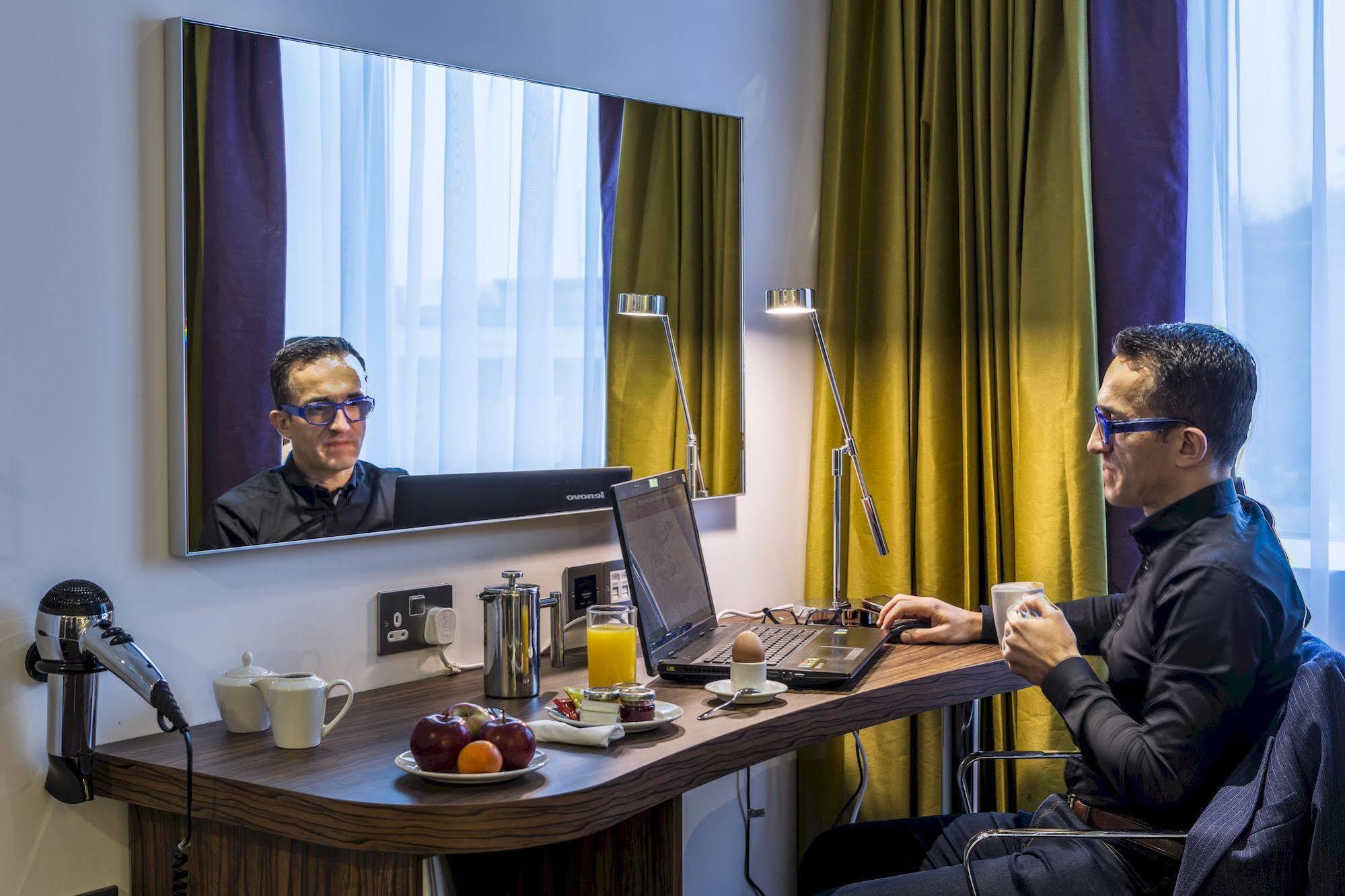 Holiday Inn London Watford Junction By Ihg Exterior foto